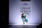 Model walk the ramp for Shruti Sancheti show at LFW 2013 Day 4 in Grand Haytt, Mumbai on 26th Aug 2013 (57).JPG